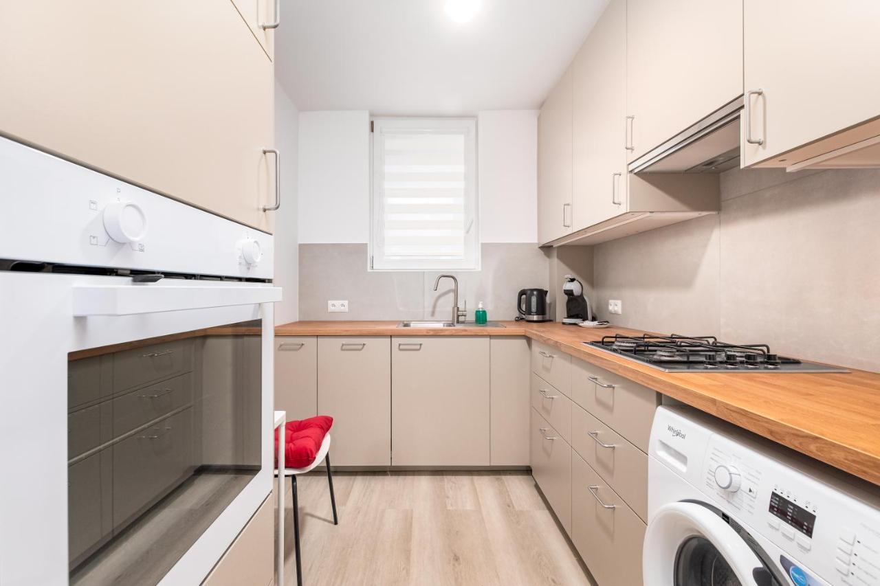 Klaudyny 6 By Homeprime Apartment